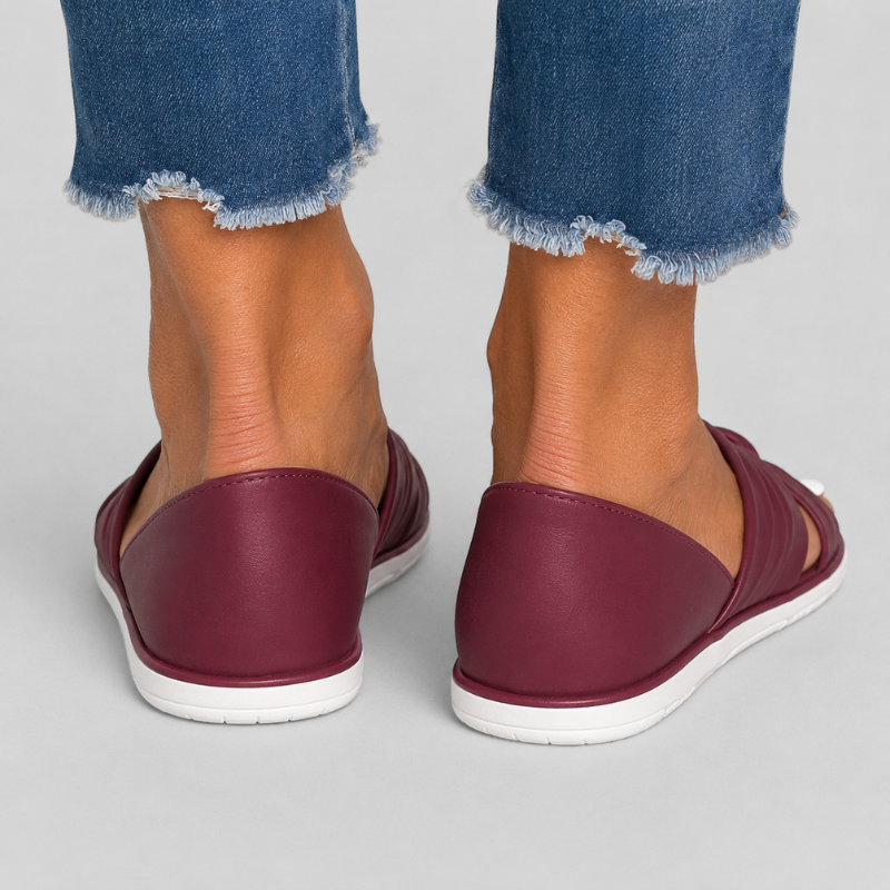 Women's Flat Slip-On Sandals with Twisted Knot Strap and Open Toe
