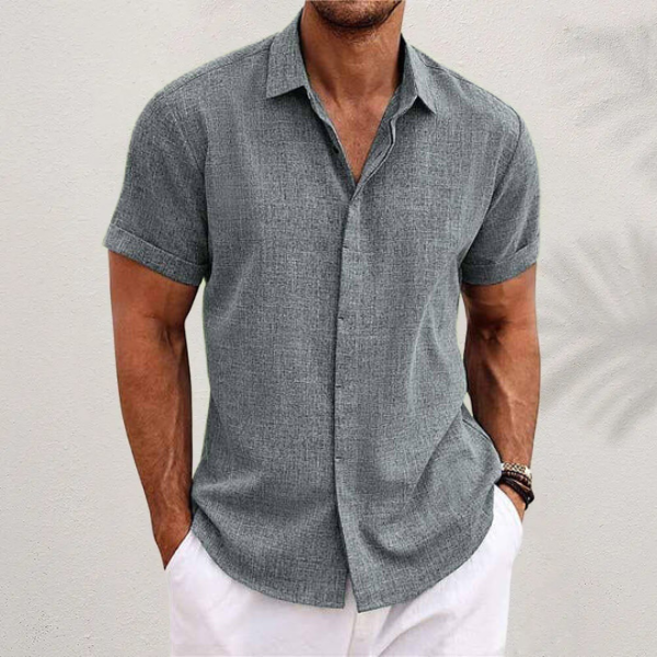 Men's Short Sleeve Casual Shirt with Spread Collar and Chest Pocket